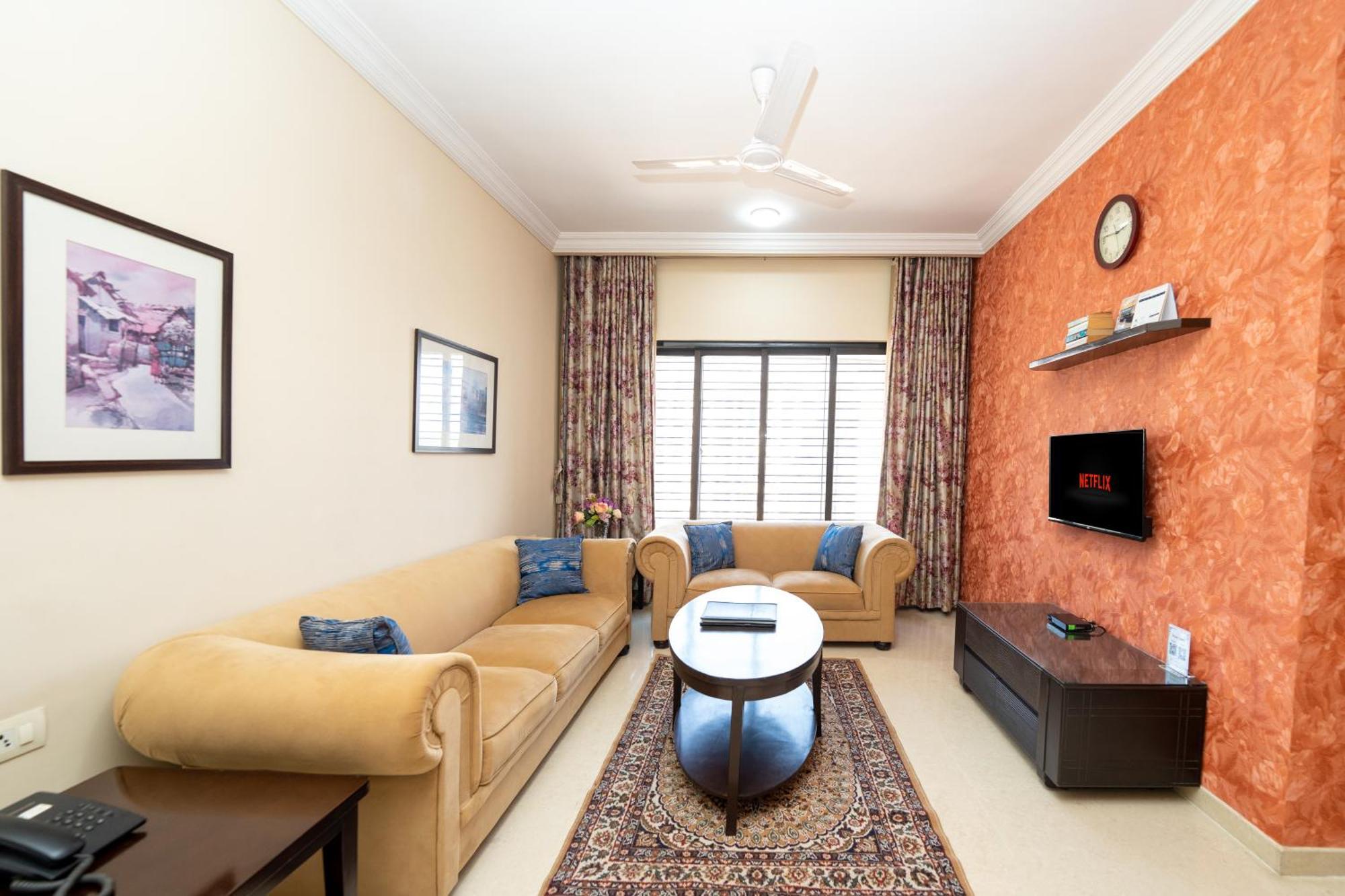 Hotel Lalco Residency Bombay Esterno foto