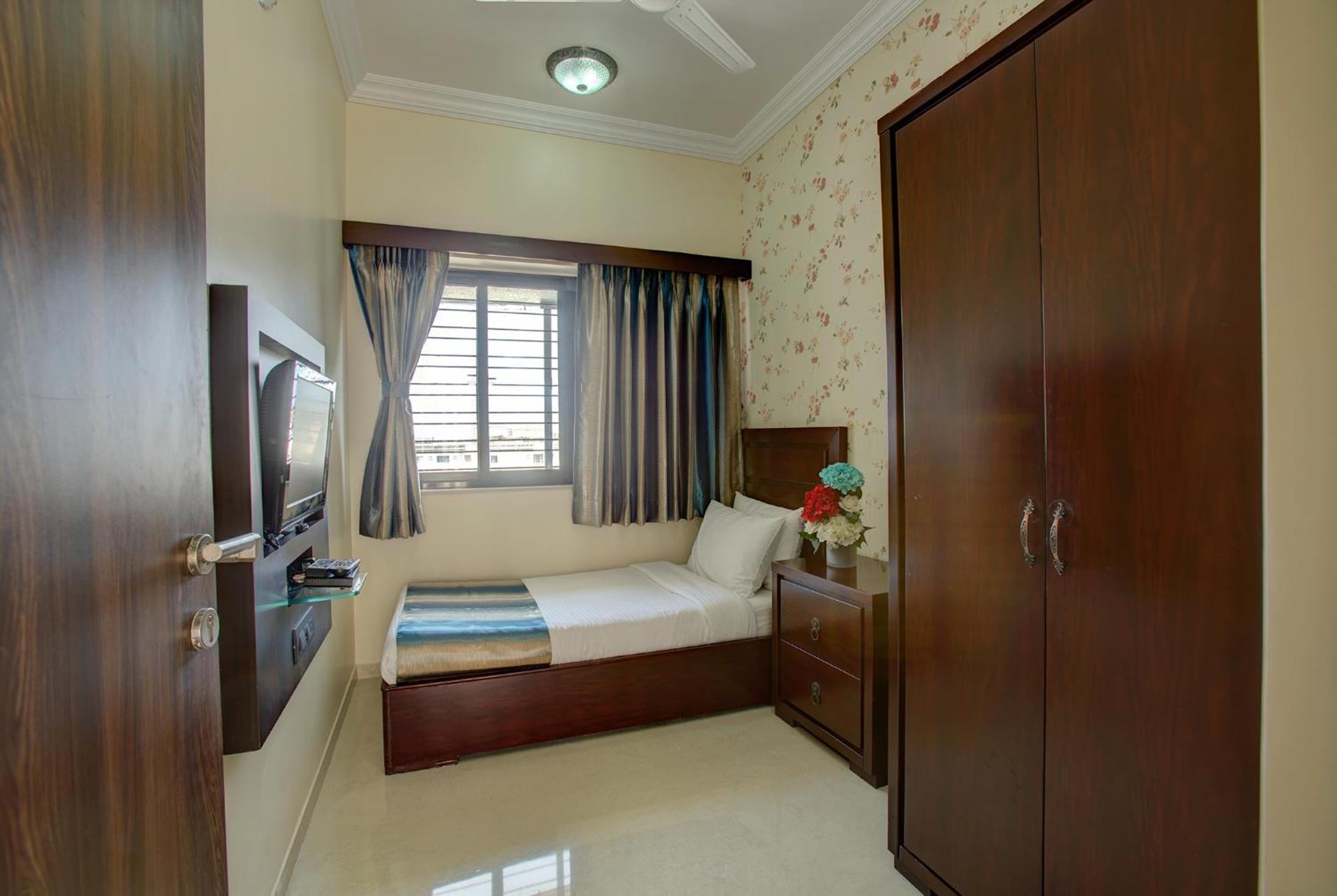 Hotel Lalco Residency Bombay Esterno foto