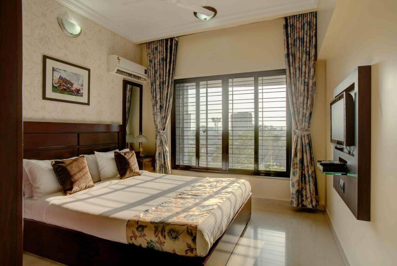 Hotel Lalco Residency Bombay Esterno foto